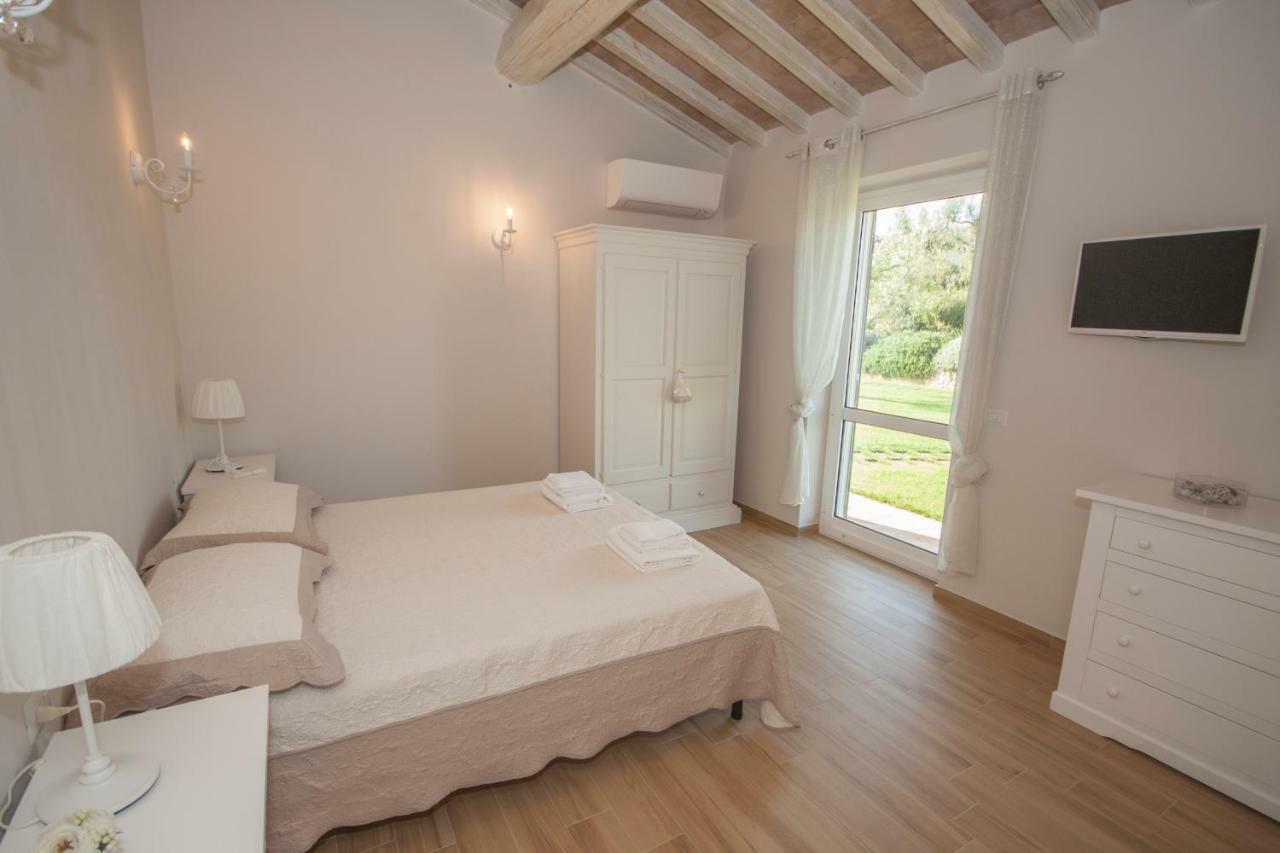 Agriturismo Il Mirto Pescia Romana Eksteriør billede